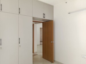 Room in 2 BHK Apartment at Sobha Dream Gardens, Thanisandra Main Road – for Rent