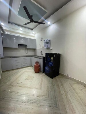Parking in 2 BHK Builder Floor at Sector 43 – for Rent