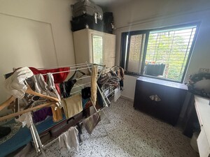 Room in 3 BHK Apartment at Amore Apartment, Bandra West – for Rent