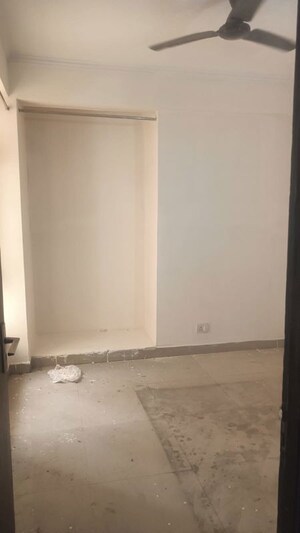 2 BHK Apartment For Rent in Mahagun My Woods, Sector 16c Greater Noida