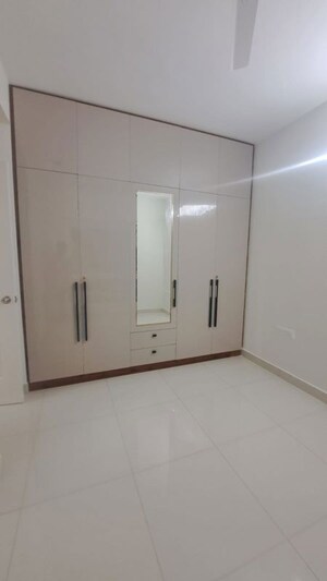 Room in 1.5 BHK Apartment at Brigade El Dorado, Bagaluru – for Rent