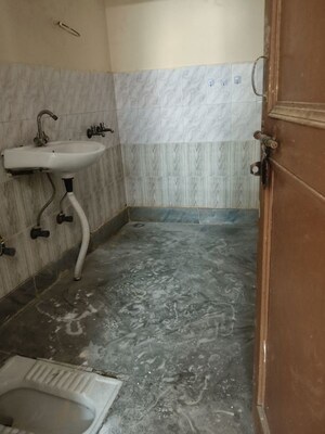 Bathroom in 1 BHK Apartment at RWA Apartments Sector 53, Sector 53 – for Rent