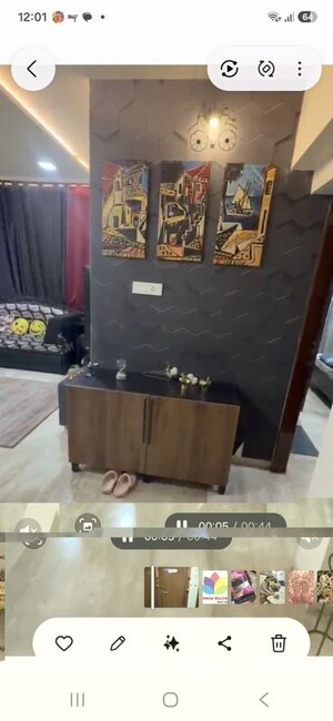 Team Area in 1 BHK Apartment at Juhu Scheme, Juhu – for Rent