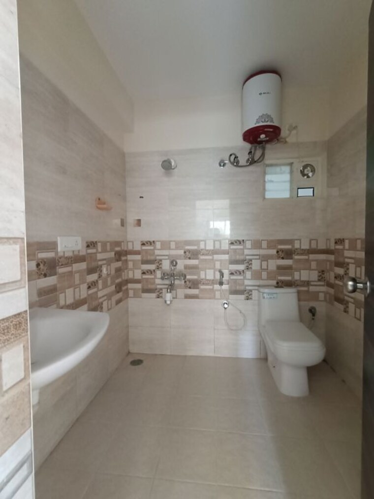 Bathroom, harlur 2 Bedroom 1100 Sq.Ft. Builder Floor In Harlur Bangalore 10789510