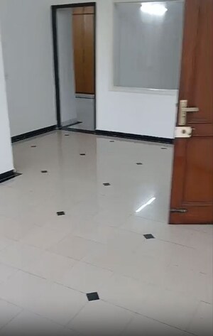 Room in 3 BHK Builder Floor at Sector 57 – for Sale