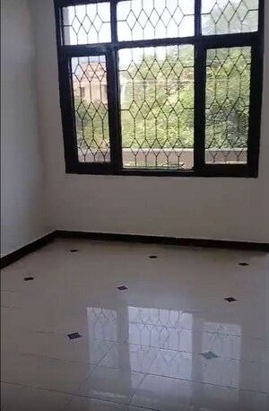 Room in 3 BHK Builder Floor at Sector 57 – for Sale