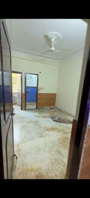 Room in 3 BHK Builder Floor at Akriti Complex, Vaishali Sector 6 – for Sale