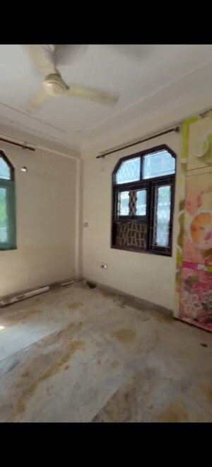 Room in 3 BHK Builder Floor at Akriti Complex, Vaishali Sector 6 – for Sale