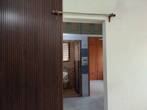 Room in 1 BHK Apartment at Dosti Estates, Wadala East – for Sale