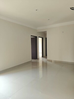 Room in 2.5 BHK Apartment at VIctoryone Amara, Sector 16 Greater Noida – for Sale