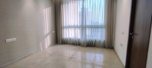 Room in 4 BHK Apartment at Hiranandani Lake Encalve Glenridge, Ghodbunder Road – for Sale