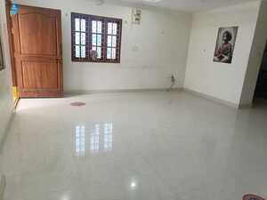 Room in 2 BHK Apartment at Ten Madhapur, Madhapur – for Rent