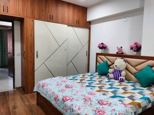 Bedroom in 3 BHK Apartment at Vaishnodevi Circle – for Rent