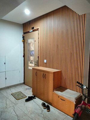 Room in 3 BHK Apartment at Vaishnodevi Circle – for Rent