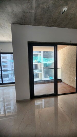 Room in 4 BHK Apartment at Adani Ambrosia, Shantigram – for Rent