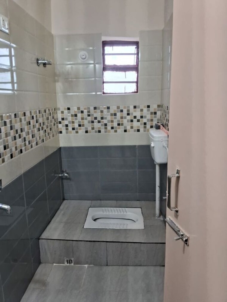 Bathroom, doranda 2 Bedroom 910 Sq.Ft. Apartment In Doranda Ranchi 10789577