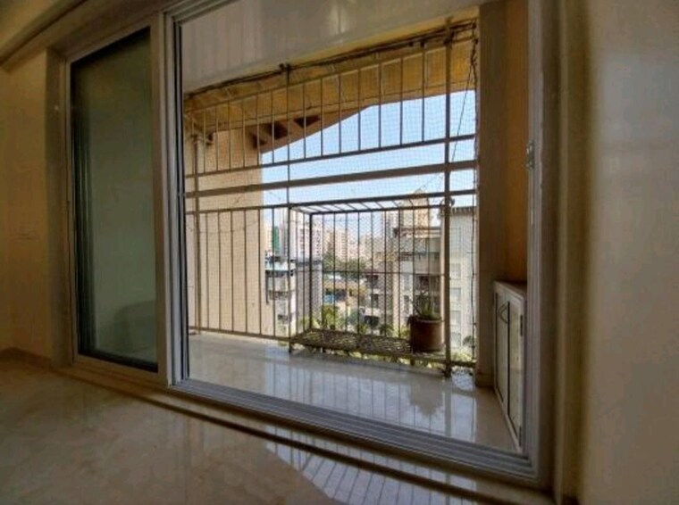 Balcony, varun-garden 3 Bedroom 1400 Sq.Ft. Apartment In Ghodbunder Road Thane 10789597