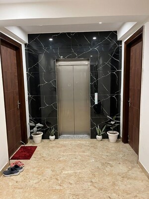 Lift in 3.5 BHK Apartment at Ireo Victory Valley, Sector 67 – for Rent