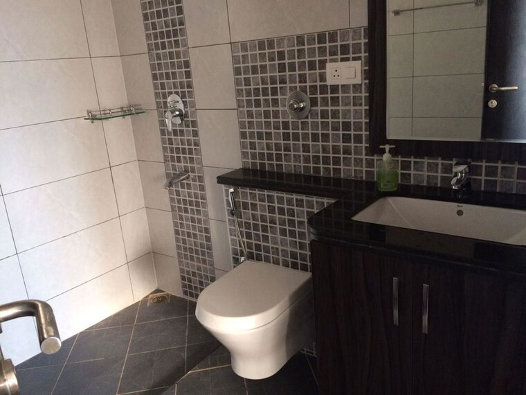 Bathroom, hrc-ibbani 3 Bedroom 1645 Sq.Ft. Apartment In Jakkuru Bangalore 10789614