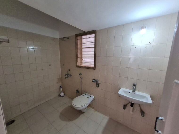 Bathroom, konark-splendour 2 Bedroom 1140 Sq.Ft. Apartment In Kalyani Nagar Pune 10789623