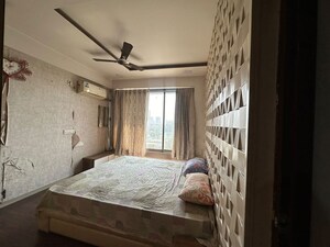 Bedroom in 3 BHK Apartment at Vaishnodevi Circle – for Rent