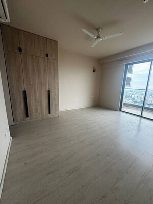 Room in 3 BHK Apartment at M3M Sky City, Sector 65 – for Rent
