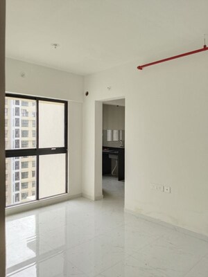 Room in 1.5 BHK Apartment at Runwal Gardens Phase 2, Dombivli East – for Rent