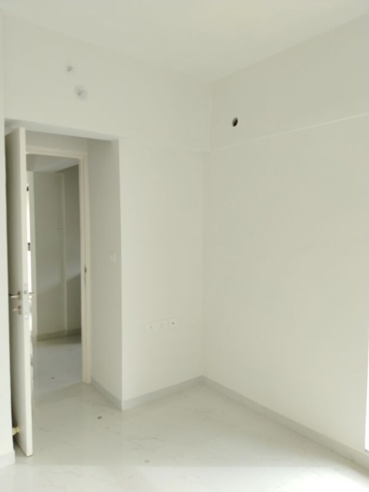 Room, runwal-gardens-phase-2 1.5 Bedroom 535 Sq.Ft. Apartment In Dombivli East Thane 10789657
