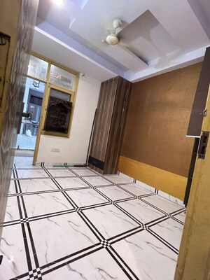2 BHK Builder Floor For Rent in ABCZ East Sapphire, Sector 45