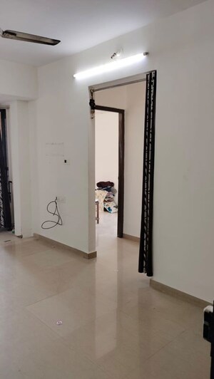 2 BHK Apartment For Sale in Satellite Tower, Goregaon East