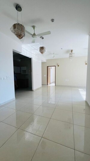 Bathroom in 3 BHK Apartment at ABA Ivy County, Sector 75 – for Rent