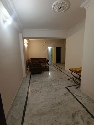 Room in 2 BHK Apartment at Kadamkuan – for Rent