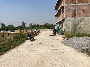  Plot – Exterior View View at Banthra Sikander Pur - for Sale