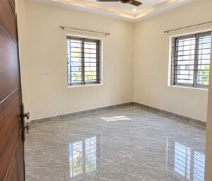 Room in 3 BHK Apartment at Velachery Apartment, Velachery – for Rent