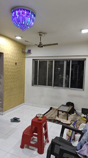 Room in 2 BHK Apartment at Sadguru Garden CHS, Ghodbunder Road – for Rent