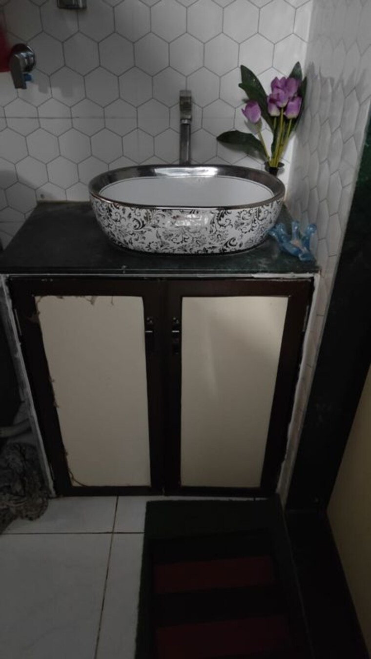 Attached Bathroom, sadguru-garden-chs 2 Bedroom 520 Sq.Ft. Apartment In Ghodbunder Road Thane 10789771