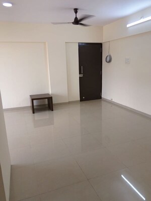 Room in 2 BHK Apartment at Runwal Symphony, Santacruz East – for Rent