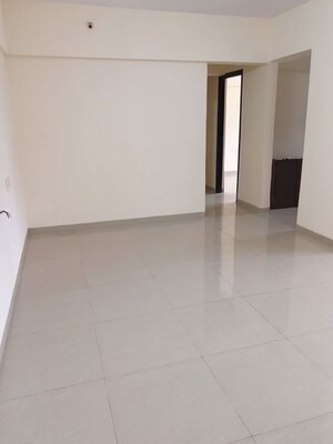Room in 2 BHK Apartment at Runwal Symphony, Santacruz East – for Rent