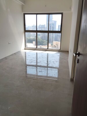 Room in 2.5 BHK Apartment at Sheth Auris Bliss, Malad West – for Rent
