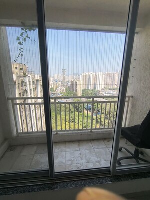 Room in 2 BHK Apartment at Kakad Paradise Phase 2, Mira Road East – for Sale