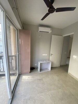 Furnished Amenities in 3.5 BHK Builder Floor at Signature Global Synera, Sector 81 – for Sale