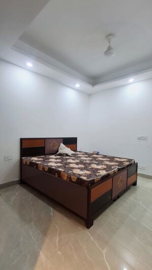 Bedroom in 2 BHK Apartment at Saket – for Rent
