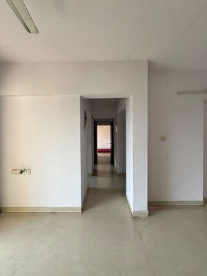 Room in 2 BHK Apartment at Lodha Splendora, Ghodbunder Road – for Rent