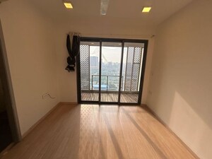 Room in 3 BHK Apartment at Lodha NCP Commercial Tower Supremus, Wadala – for Rent
