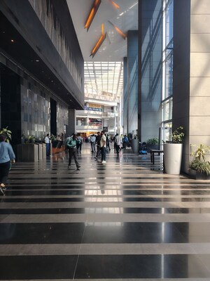  Office Space – Exterior View View at Kohinoor Square Altissimo, Dadar West - for Rent
