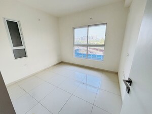 Room in 3 BHK Apartment at Godrej Hill Retreat, Mahalunge – for Rent