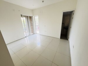 Room in 3 BHK Apartment at Godrej Hill Retreat, Mahalunge – for Rent