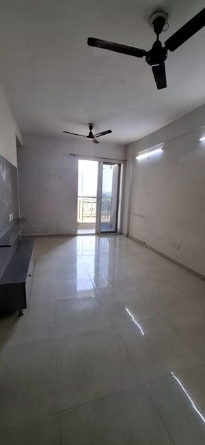 Room in 2 BHK Apartment at Signature Global The Millennia, Sector 37d – for Rent