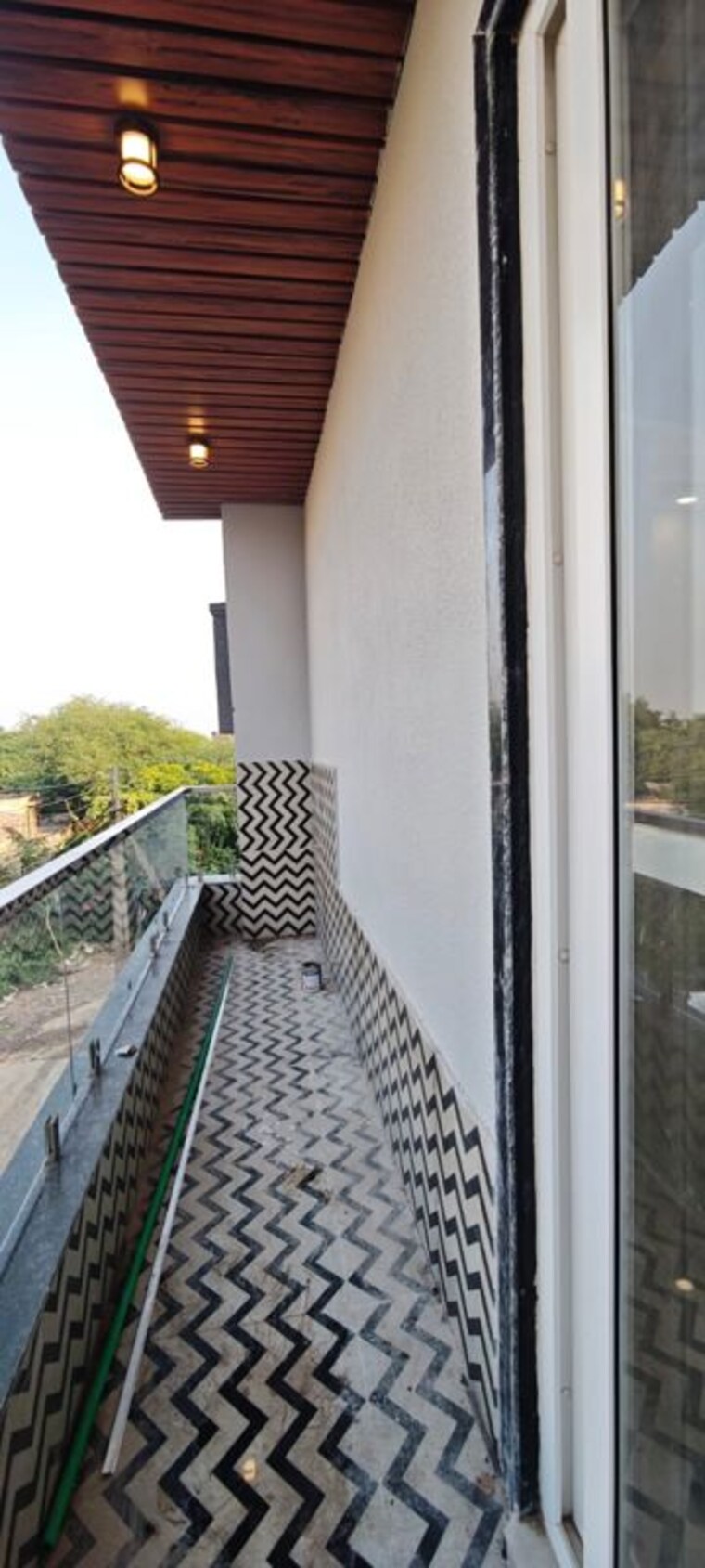 Balcony, green fields colony 4 Bedroom 310 Sq.Yd. Builder Floor In Green Fields Colony Faridabad 10789932
