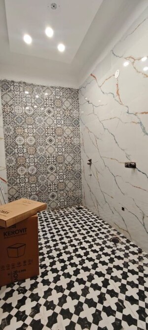 Bathroom in 4 BHK Builder Floor at Green Fields Colony – for Rent